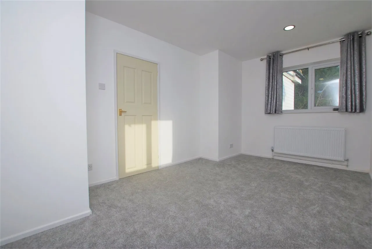 Guildford Park Avenue, Guildford, GU2, photo 9