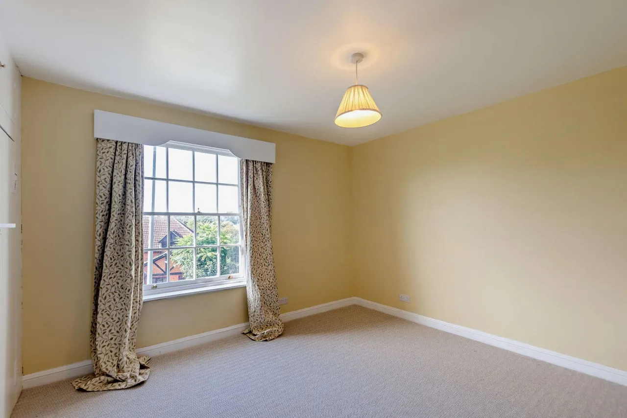 London Road, Chalfont St. Giles, HP8, photo 12