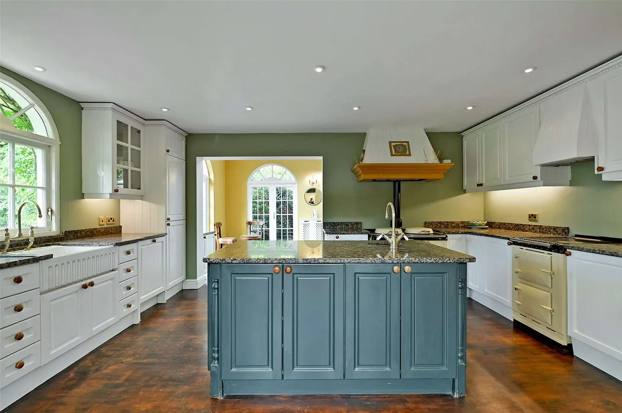 Highmoor Cross, Henley-on-Thames, Oxfordshire, RG9 5DT, photo 8