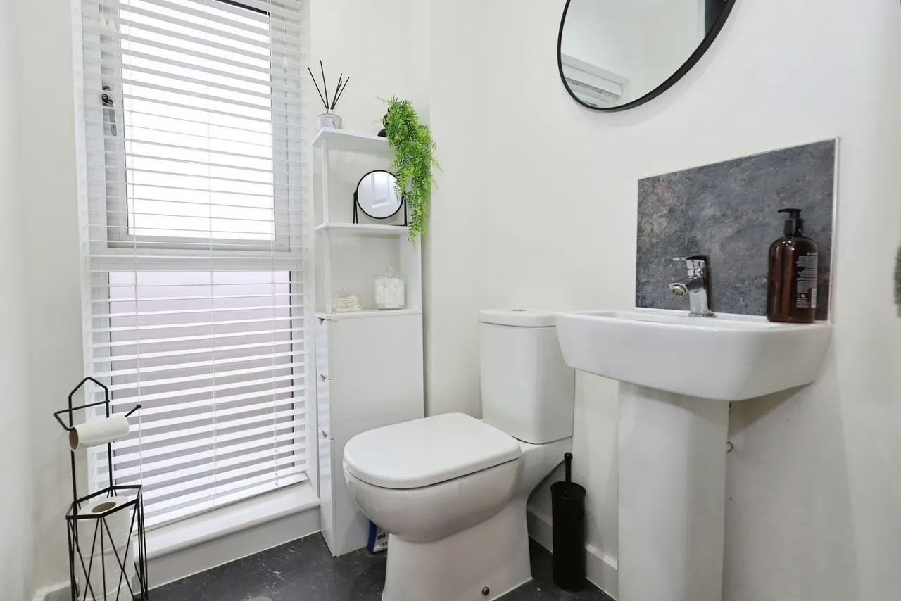 Juniper Avenue, Wolverhampton, WV10, photo 22