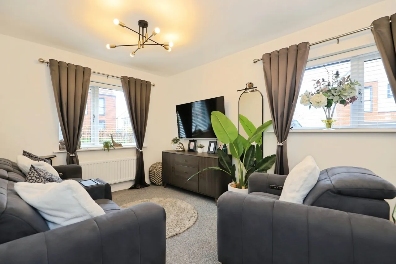 Juniper Avenue, Wolverhampton, WV10, photo 4