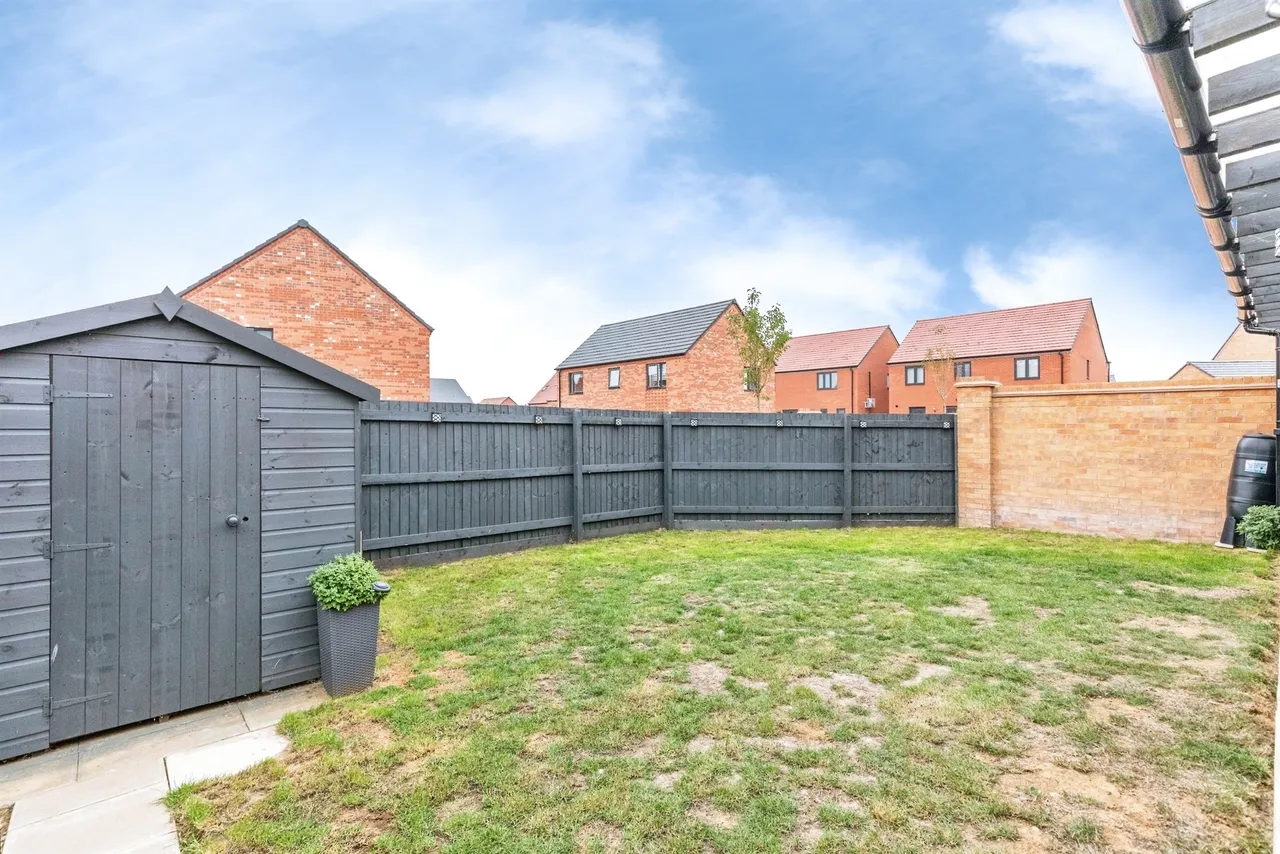 Eleanor Drive, Wellingborough, NN8, photo 17
