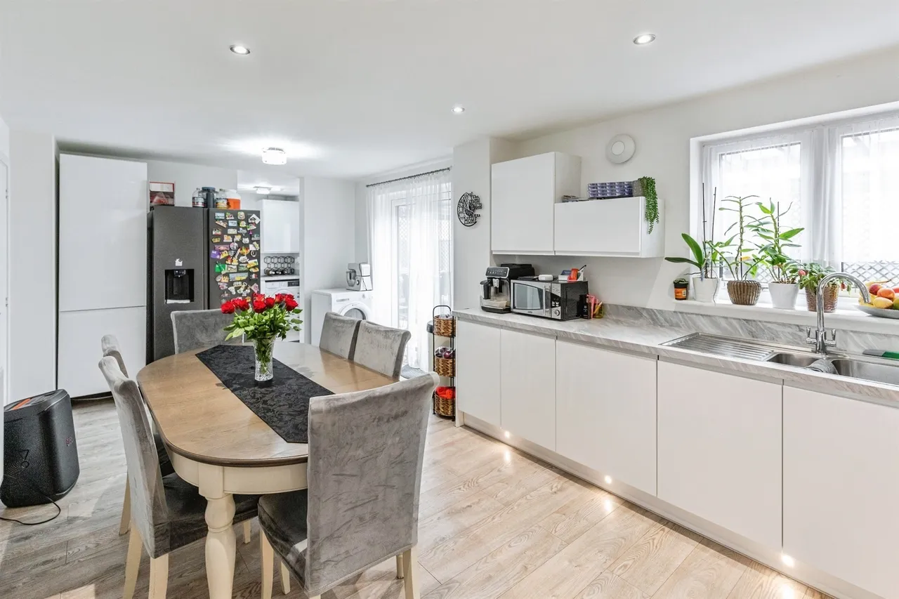 Eleanor Drive, Wellingborough, NN8, photo 4