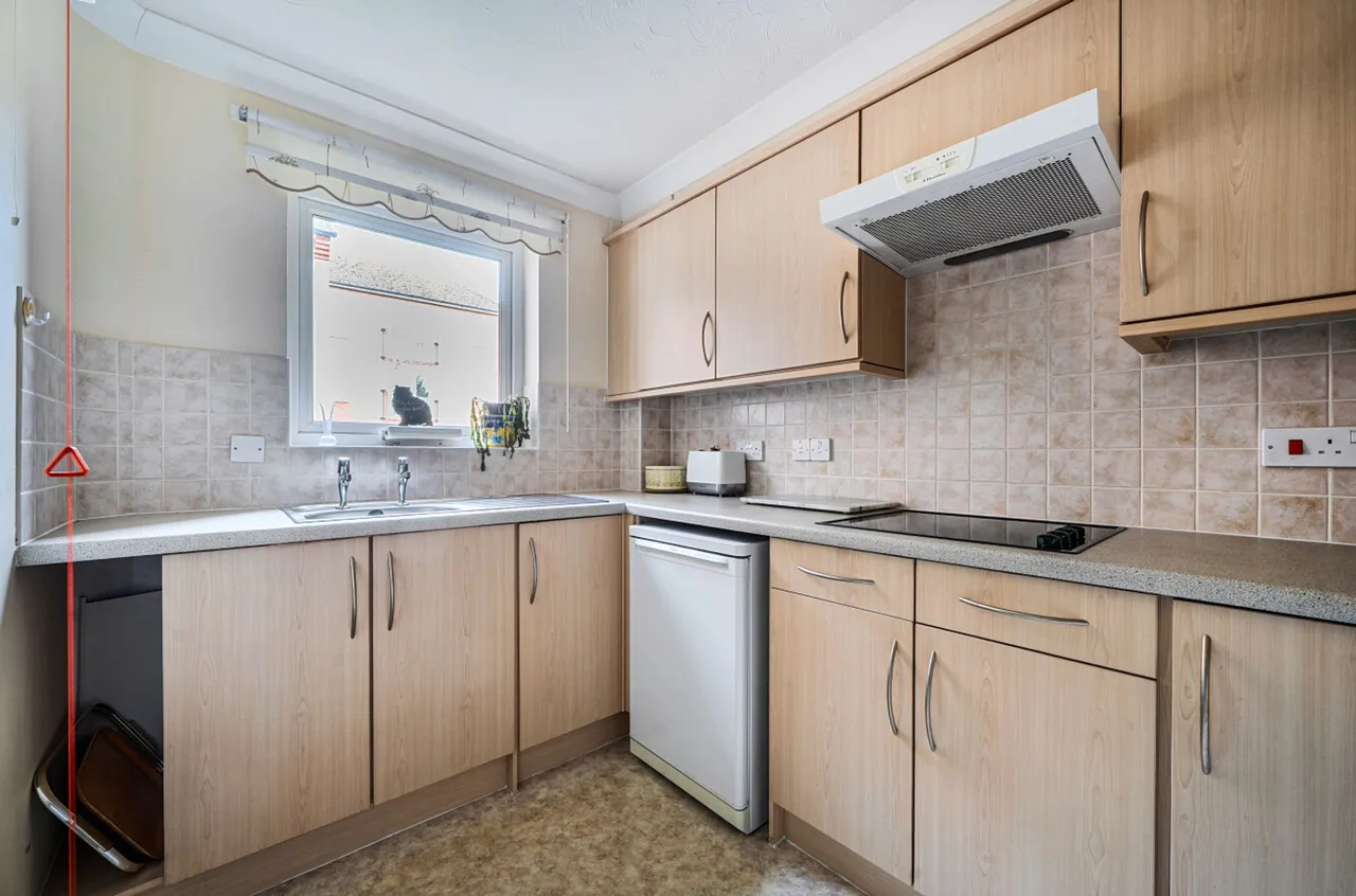 Stockbridge Road, Chichester, PO19, photo 9