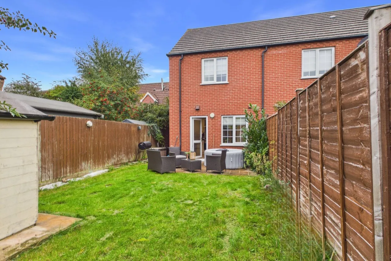 Foxglove Court, Spalding, PE11, photo 3