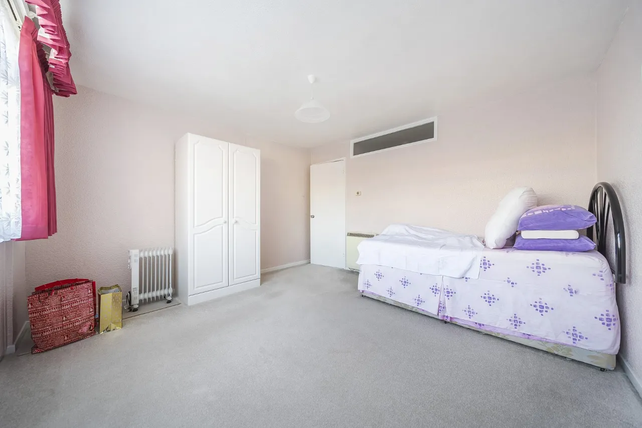 Bassett Avenue, Bassett, SO16, photo 13