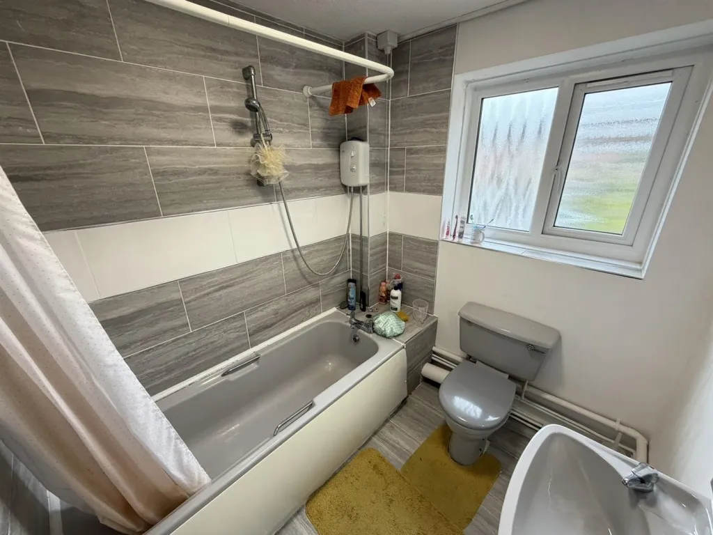 Regency Court, Bradford, BD8, photo 6