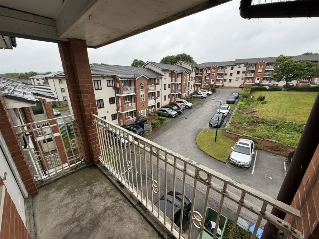 Regency Court, Bradford, BD8, photo 8