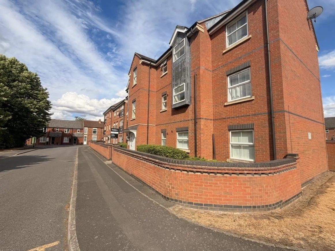 3 bed flat for sale, Trinity Street, Loughborough
