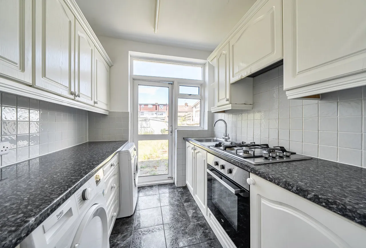 Princes Avenue, London, NW9 9JE, photo 5