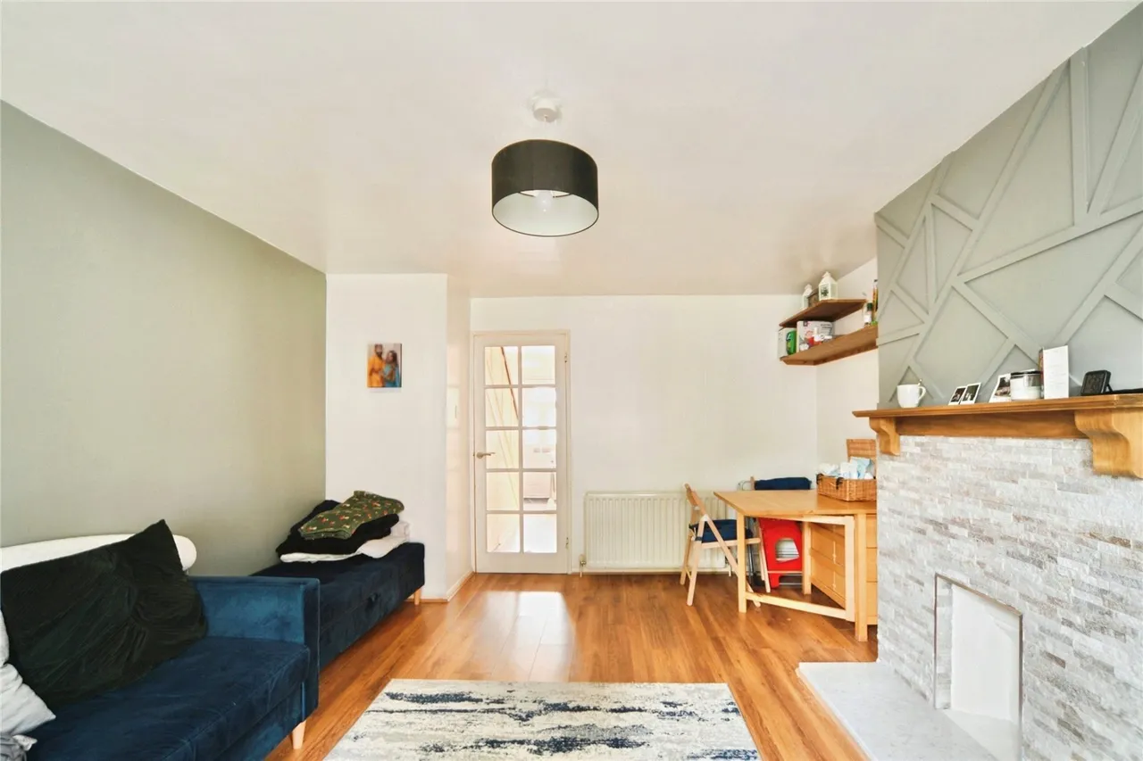 Pine Close, Southgate, London, N14, photo 5