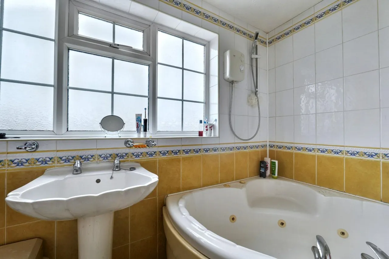 Main Road, Ansty, CV7, photo 13