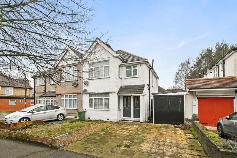 3 bed house for sale, Parkside Way, North Harrow, HA2