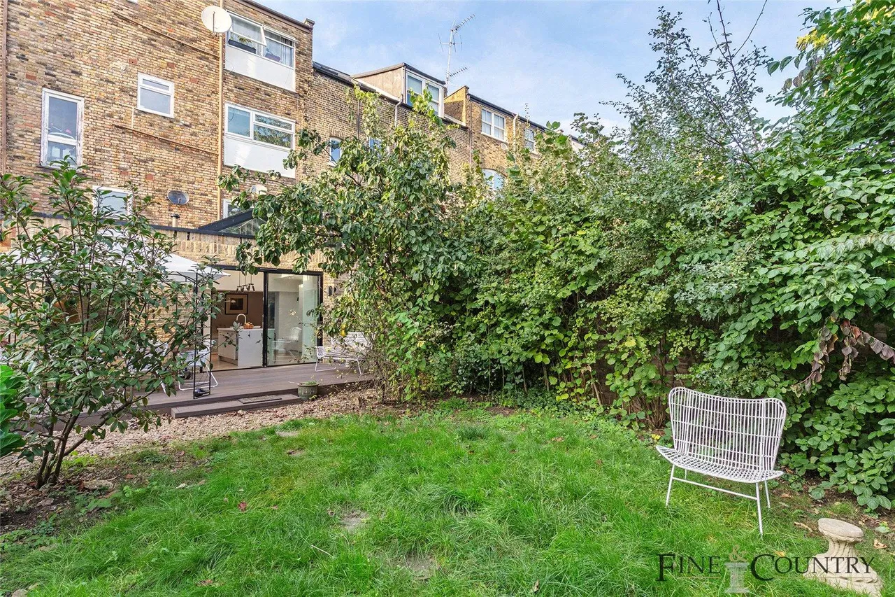 Brondesbury Villas, London, photo 16