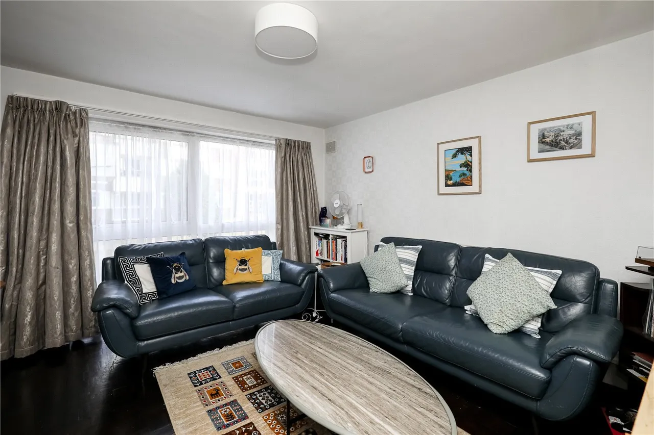 Balmain Close, London, W5, photo 9