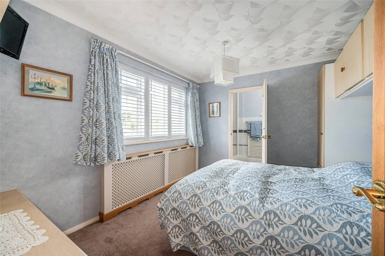 Havant Road, Hayling Island, PO11, photo 13