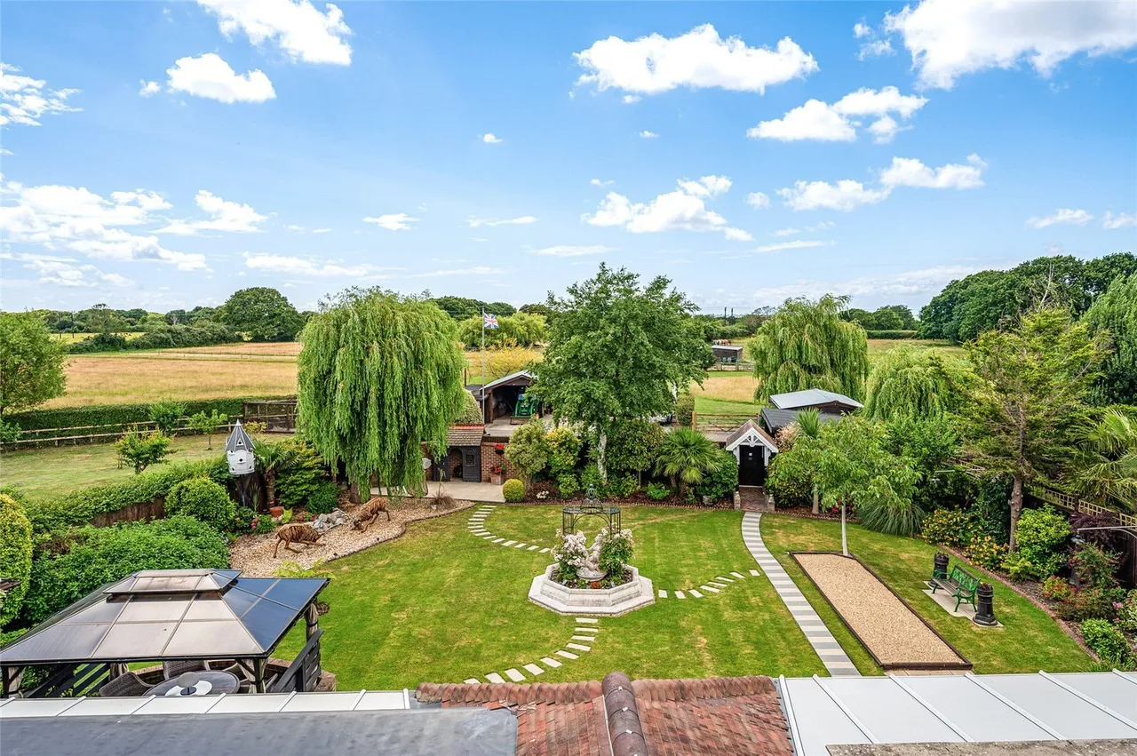 Havant Road, Hayling Island, PO11, photo 14