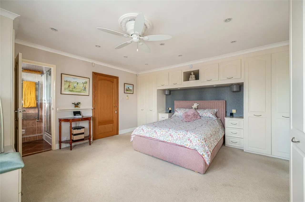 Havant Road, Hayling Island, PO11, photo 11