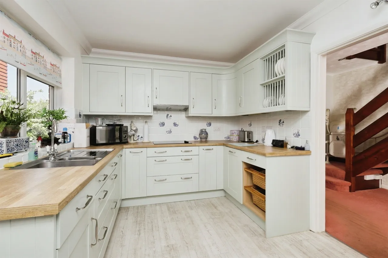 Farlaine Road, Eastbourne, BN21, photo 4