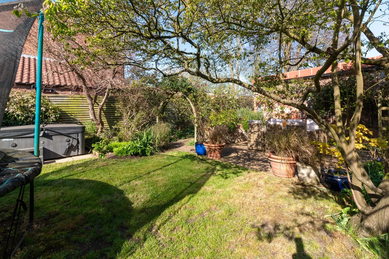 Main Road, Cotgrave, NG12, photo 37