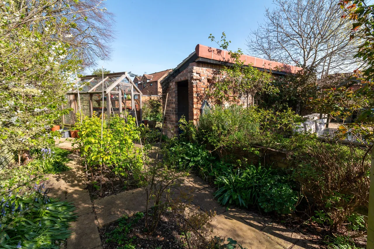 Main Road, Cotgrave, NG12, photo 36