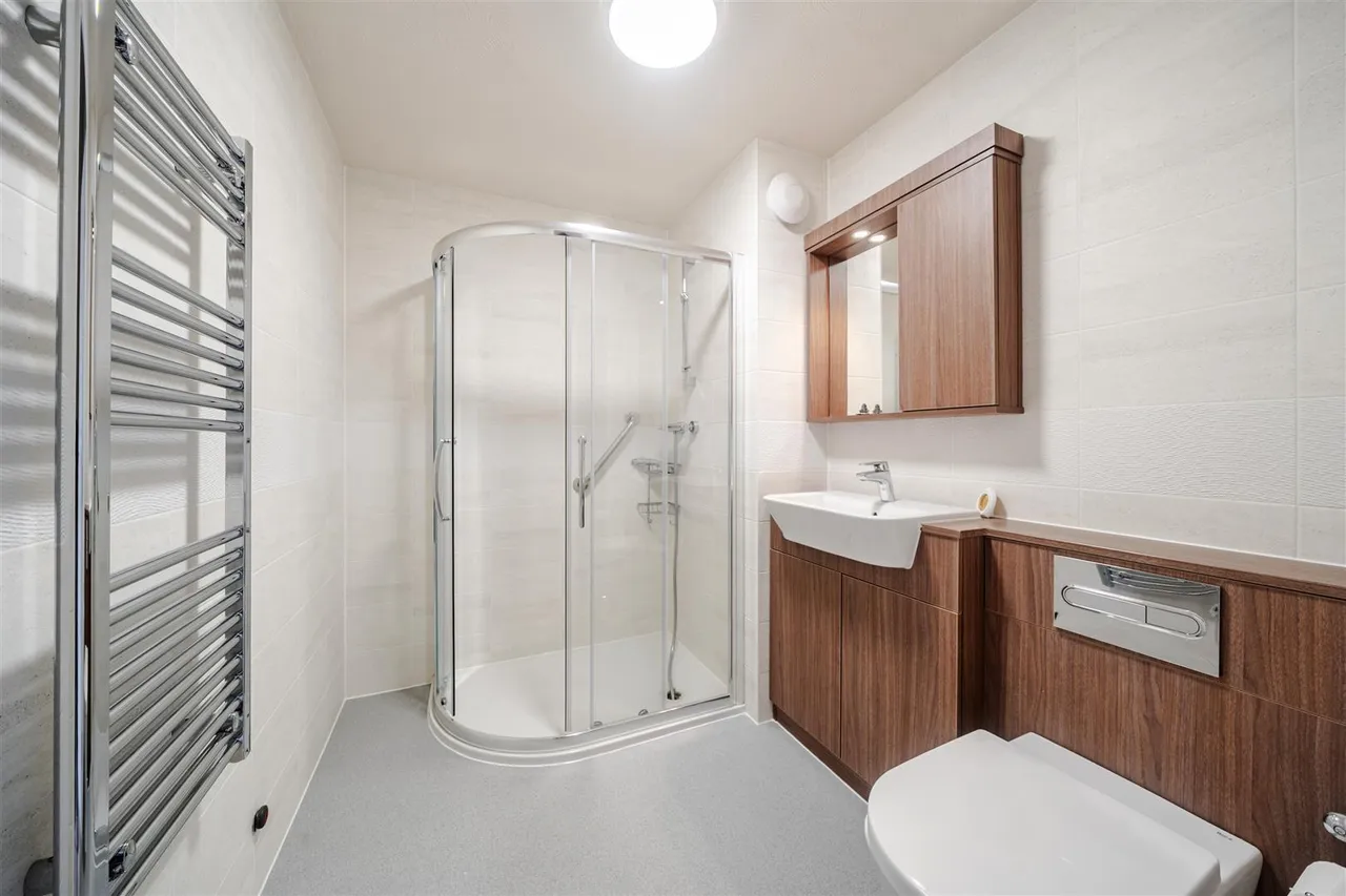 Botley Road, Park Gate, SO31, photo 9