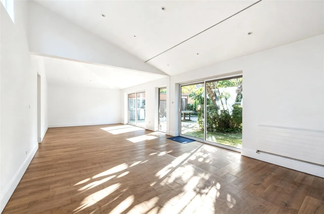 Beech Hill Avenue, Hadley Wood, EN4 0LN, photo 6