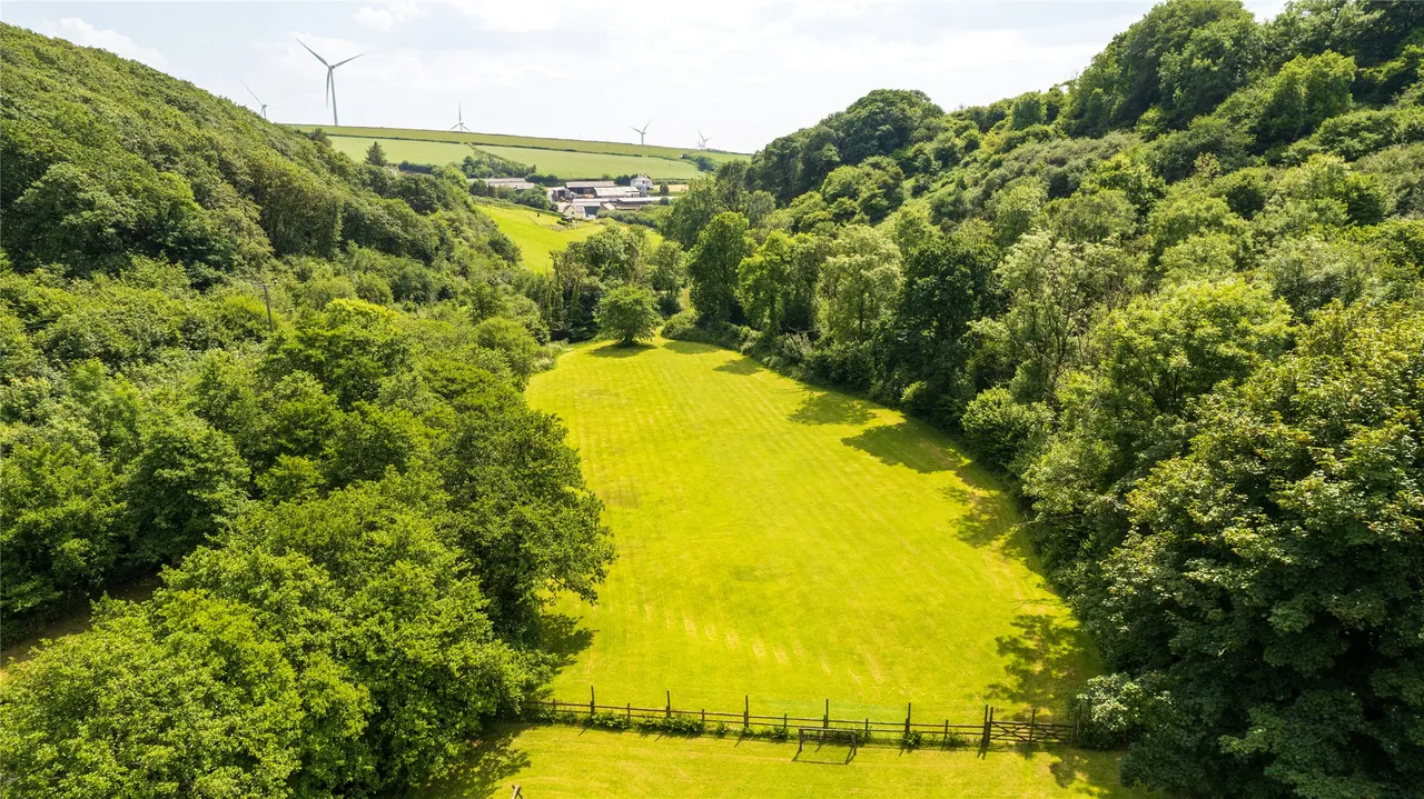 Seven Characterful Cottages & 4.5 Acres, West Down, EX34, photo 10