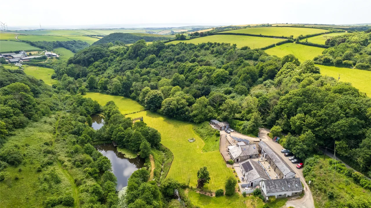 Seven Characterful Cottages & 4.5 Acres, West Down, EX34, photo 7