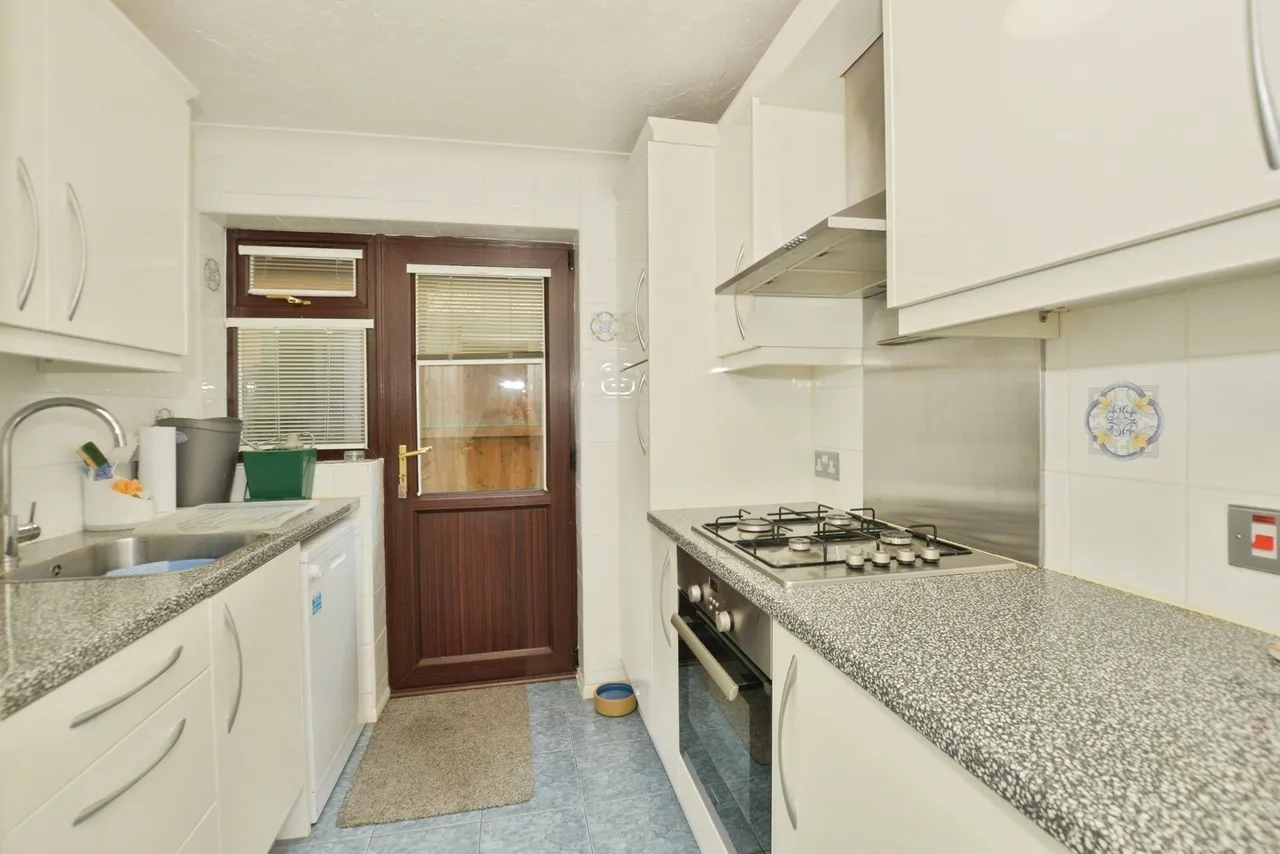 Samuel Mews, Lydd, TN29, photo 5
