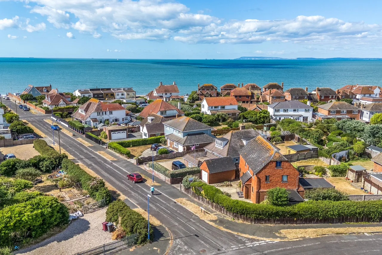 Warner Road, Selsey, PO20, photo 24