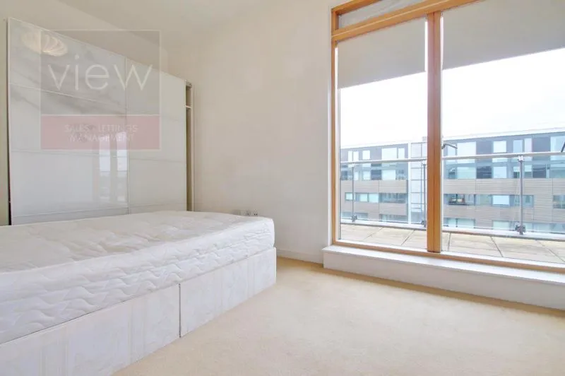 Crampton Street, London SE17 3BU, photo 2