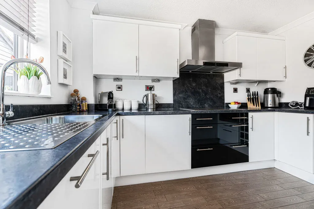 Hexham Gardens, Bletchley, Milton Keynes, Buckinghamshire, MK3 5EX, photo 3
