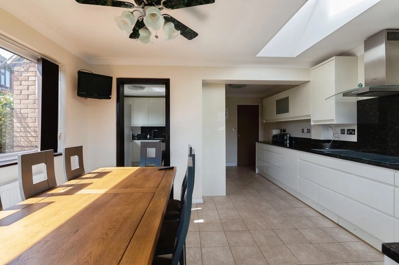 Brackley Crescent, Basildon, SS13, photo 4