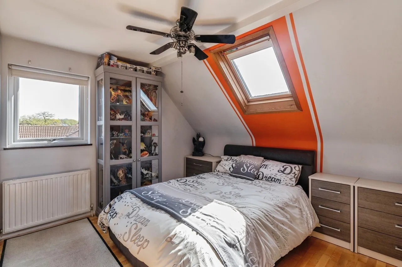Brackley Crescent, Basildon, SS13, photo 11