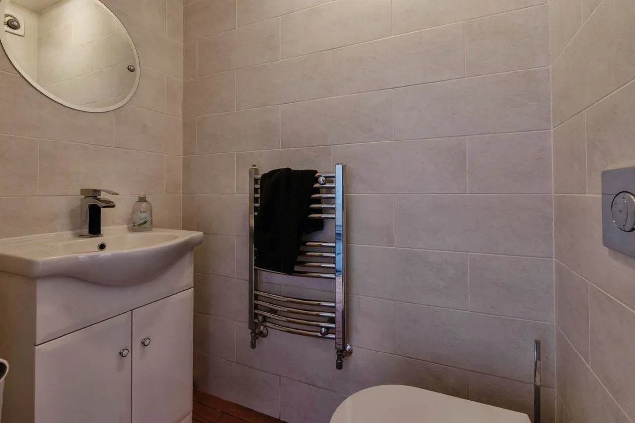 Brackley Crescent, Basildon, SS13, photo 8