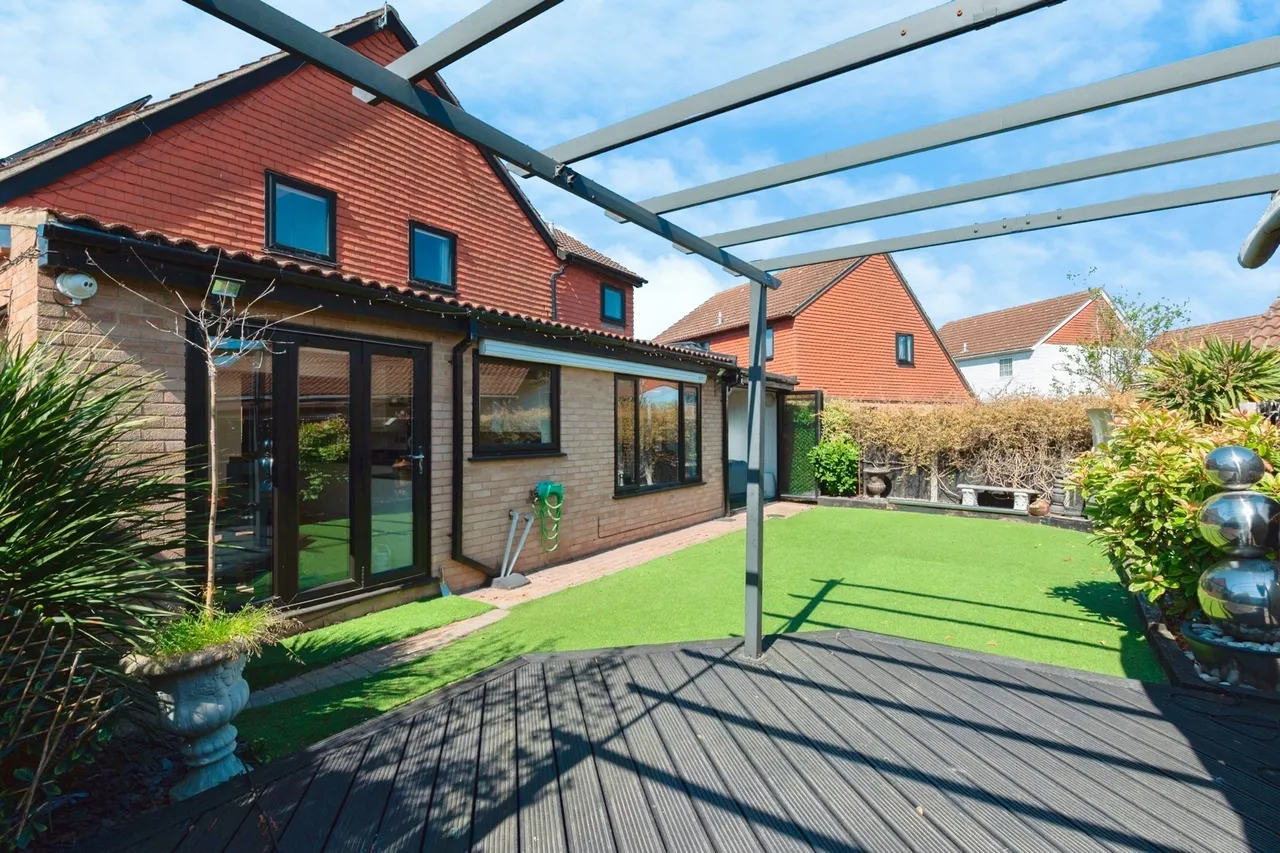 Brackley Crescent, Basildon, SS13, photo 6