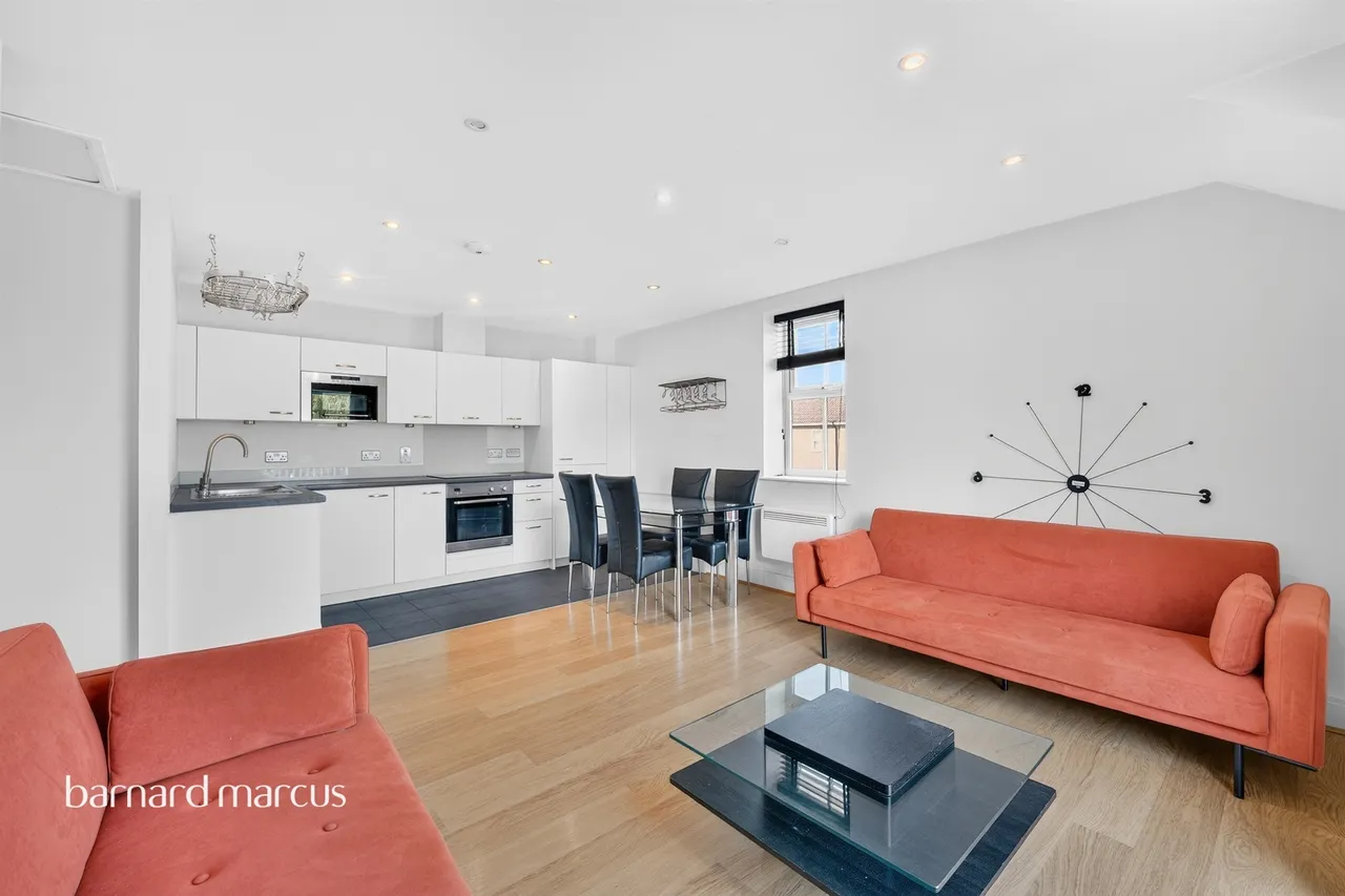 Beaumont Drive, Worcester Park, KT4, photo 6