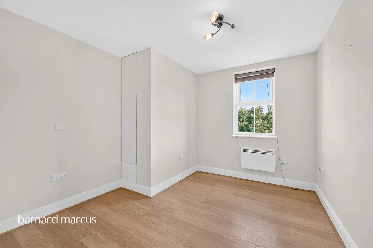Beaumont Drive, Worcester Park, KT4, photo 11