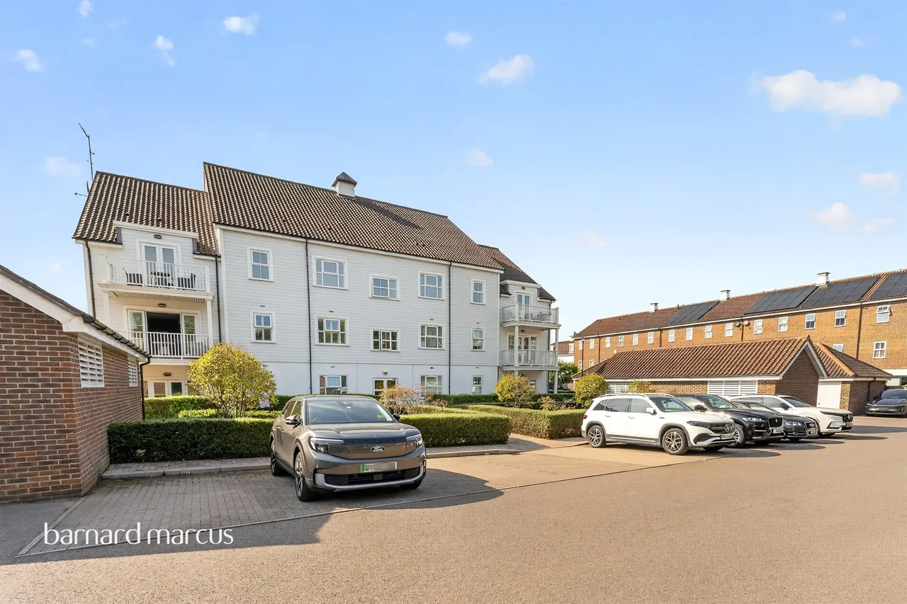 Beaumont Drive, Worcester Park, KT4, photo 15