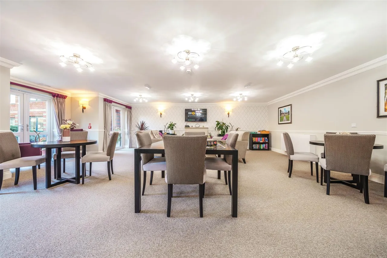 Garland Road, East Grinstead, RH19, photo 9