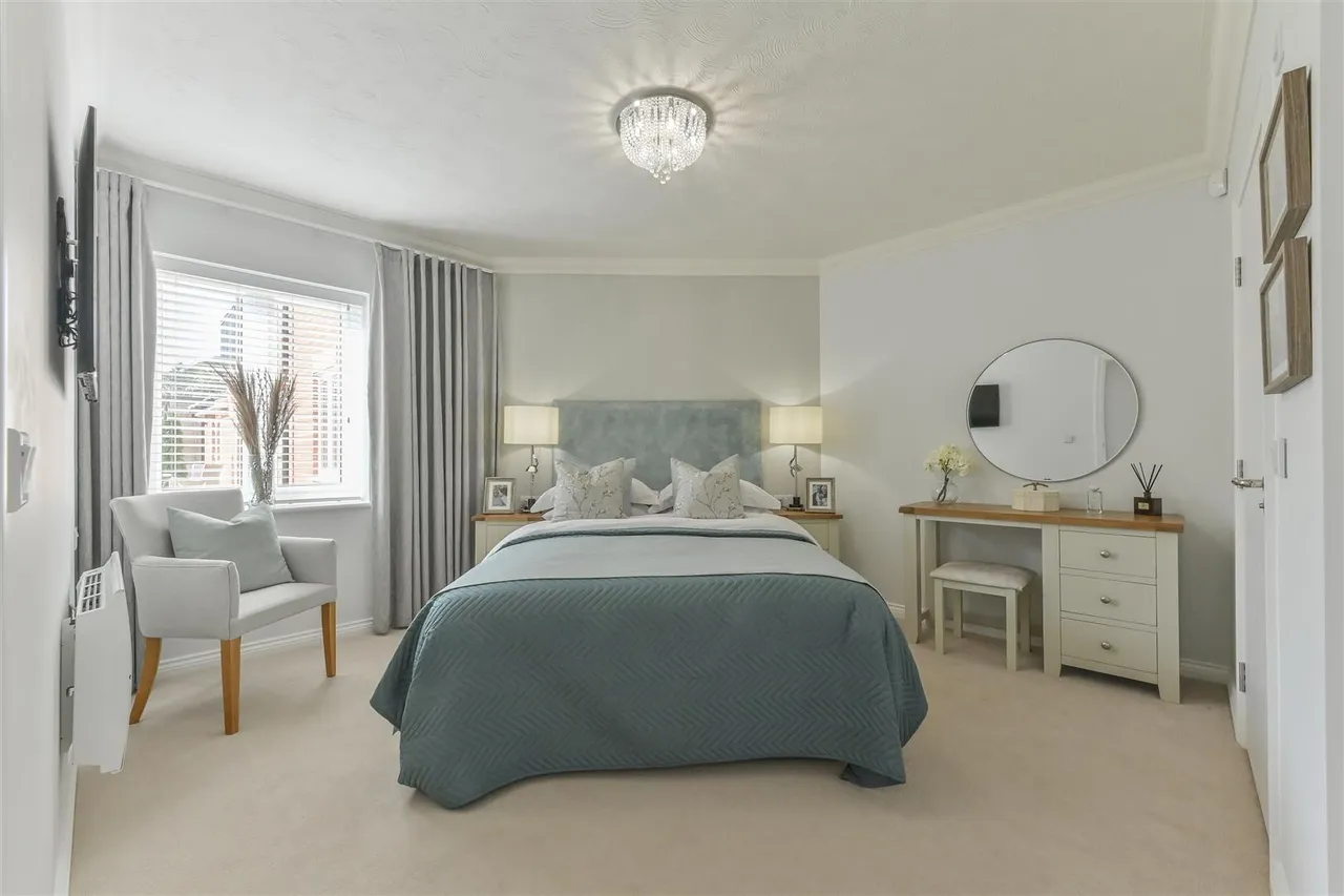 Garland Road, East Grinstead, RH19, photo 5