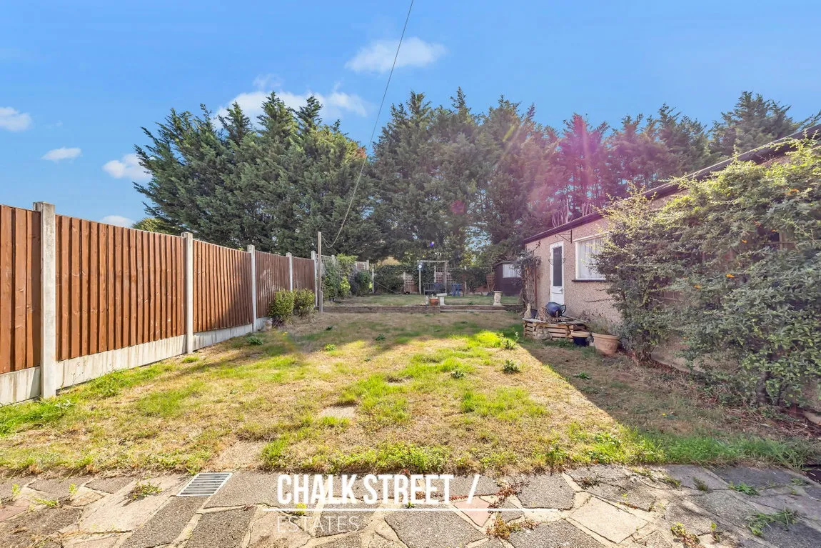 McIntosh Close, Romford, RM1, photo 12
