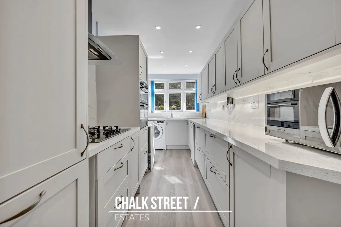McIntosh Close, Romford, RM1, photo 6