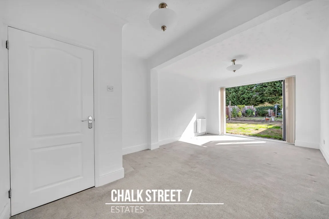 McIntosh Close, Romford, RM1, photo 3
