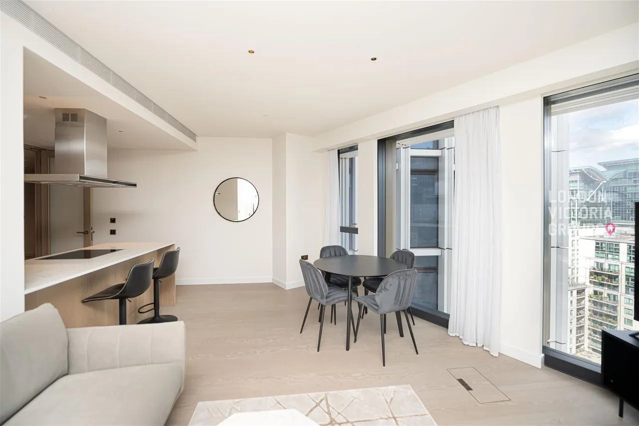 Nine Elms Lane, London, photo 3