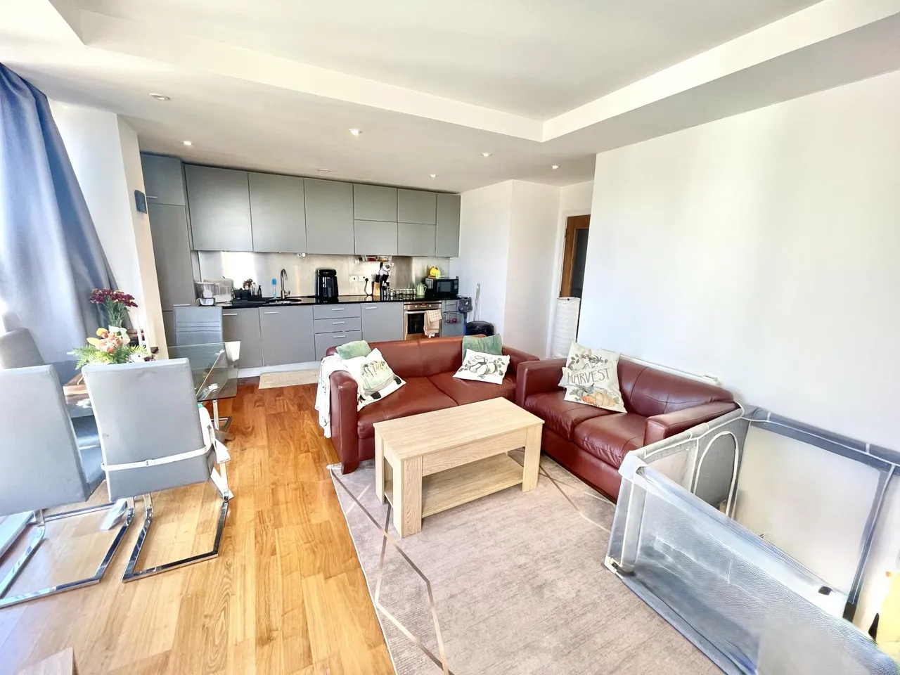 Newport Road, Cardiff, CF24, photo 2