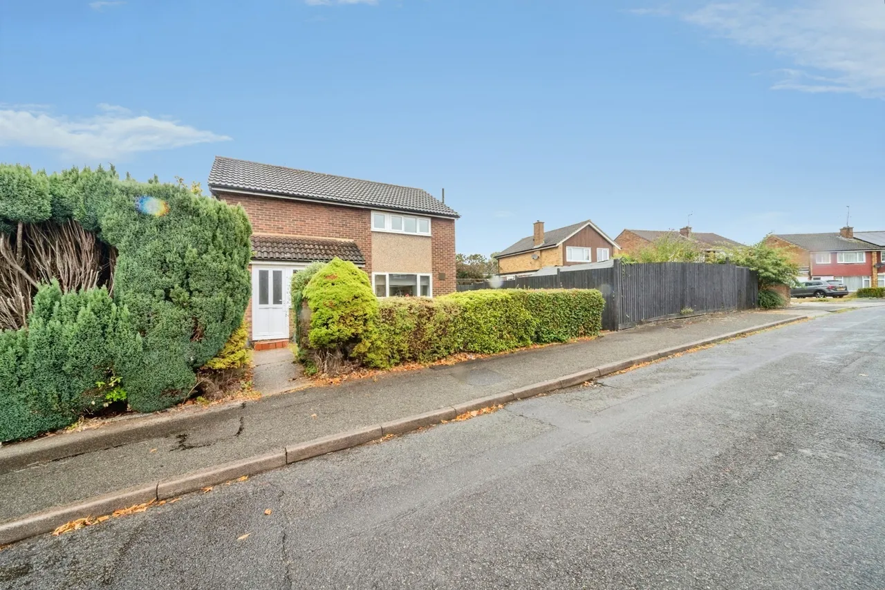 3 bed house for sale — South Lawne, Bletchley, Milton Keynes, MK3