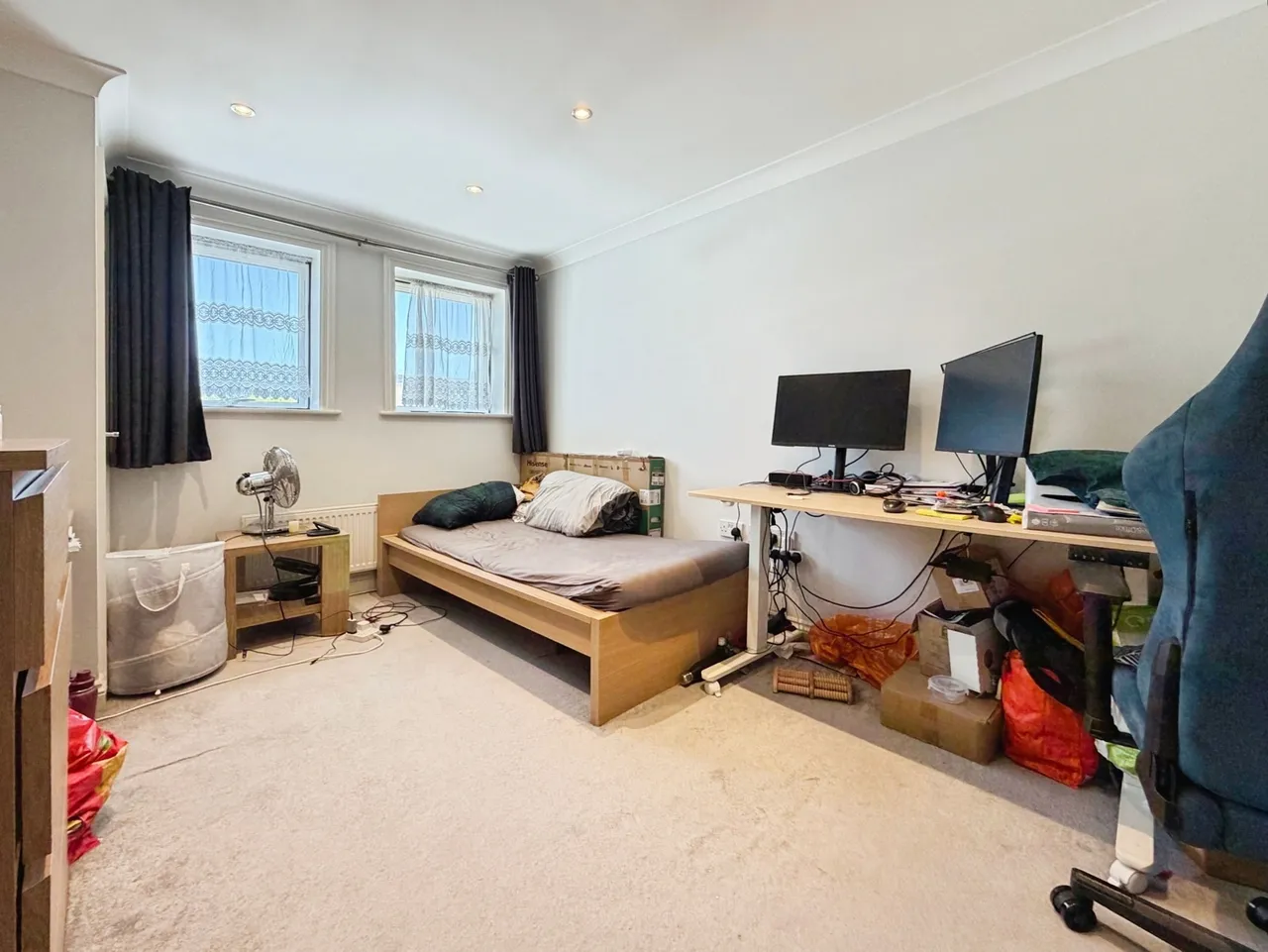 Queensmead, Farnborough, Hampshire, GU14 7SU, photo 4