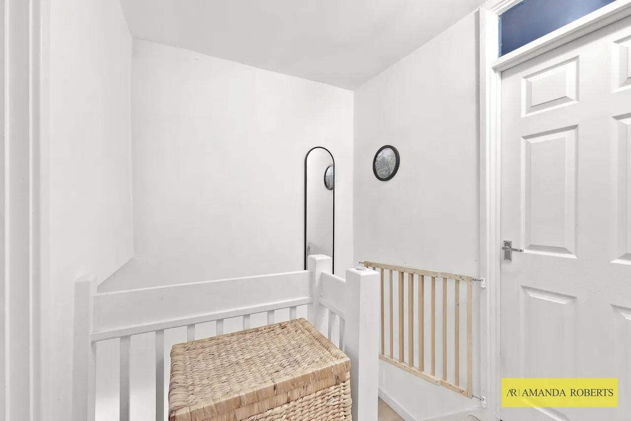Greenbank Close, London, photo 13